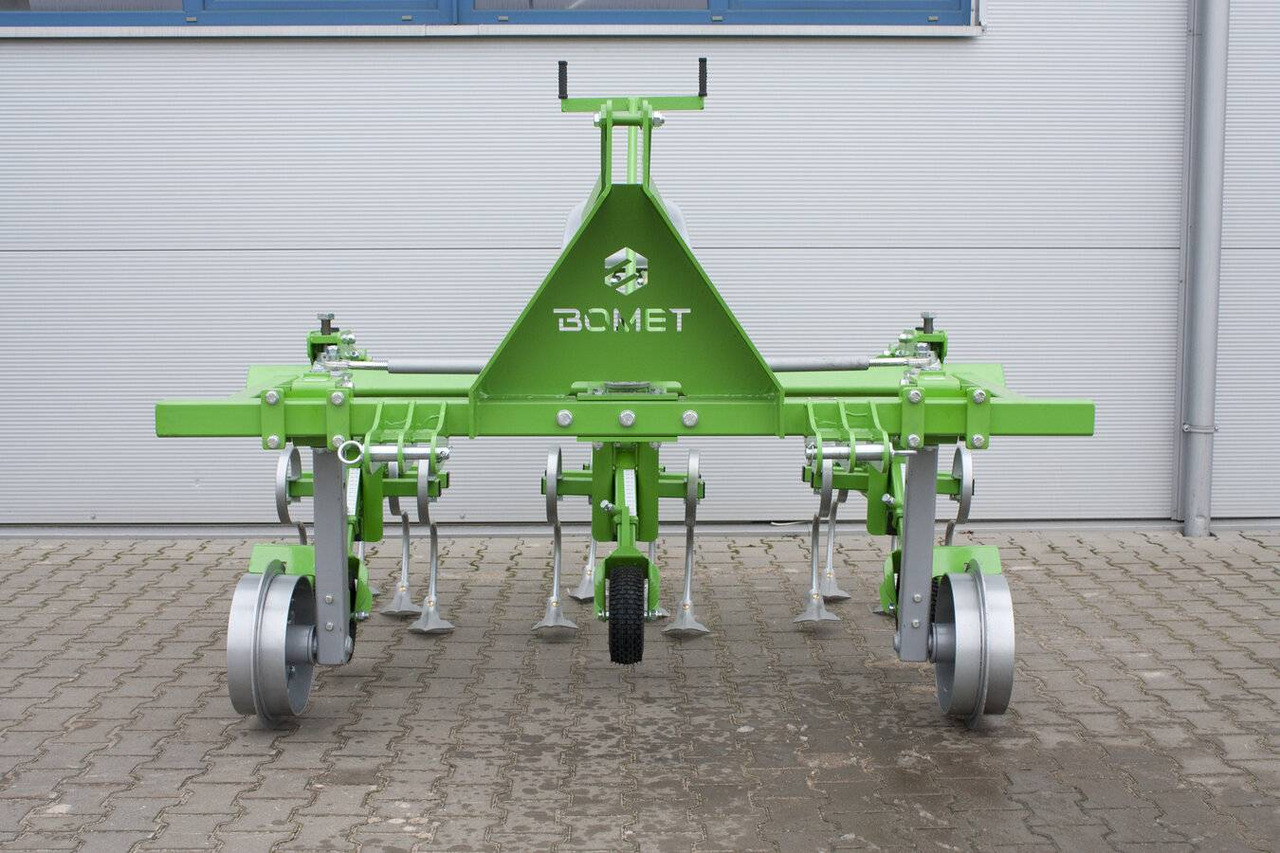 Bomet row-crop cultivators with manual guidance Nembus - Outils du sol: photos 3 Bomet row-crop cultivators with manual guidance Nembus - Outils du sol: photos 3