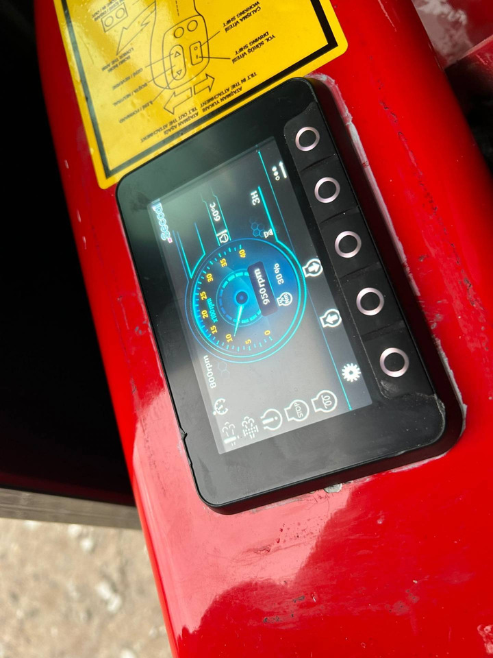 Fimaks telescopic loader FMLT 60 - Valet de ferme: photos 5 Fimaks telescopic loader FMLT 60 - Valet de ferme: photos 5