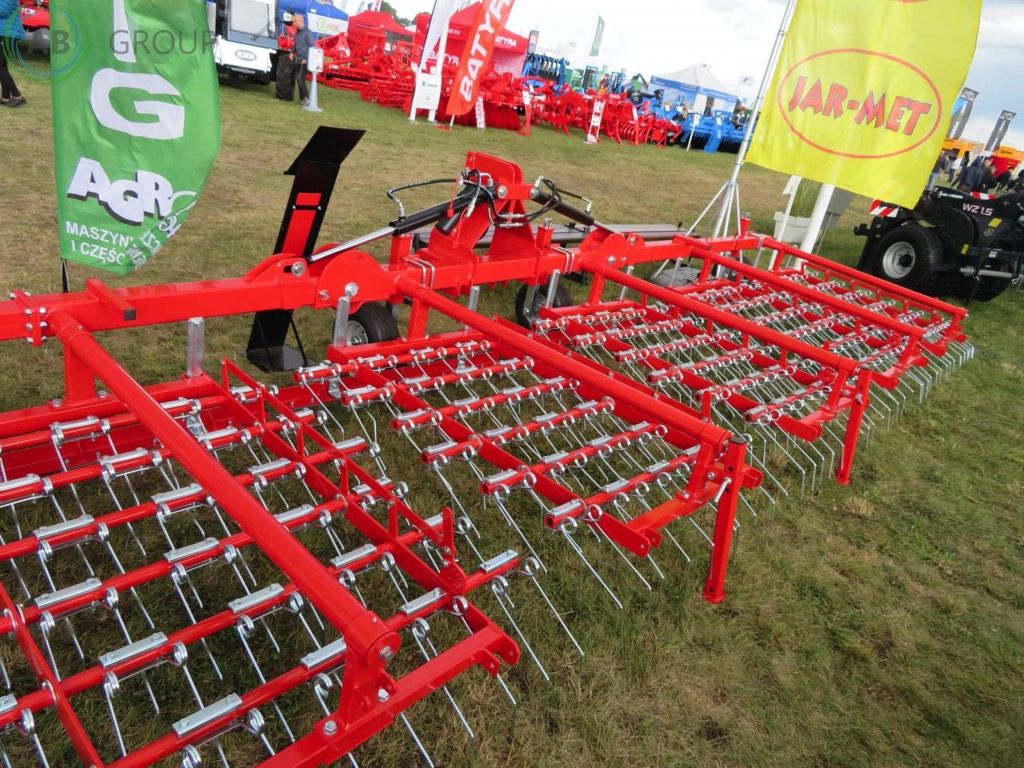 Jar-Met weeder harrow 9 m - Herse étrille: photos 5 Jar-Met weeder harrow 9 m - Herse étrille: photos 5