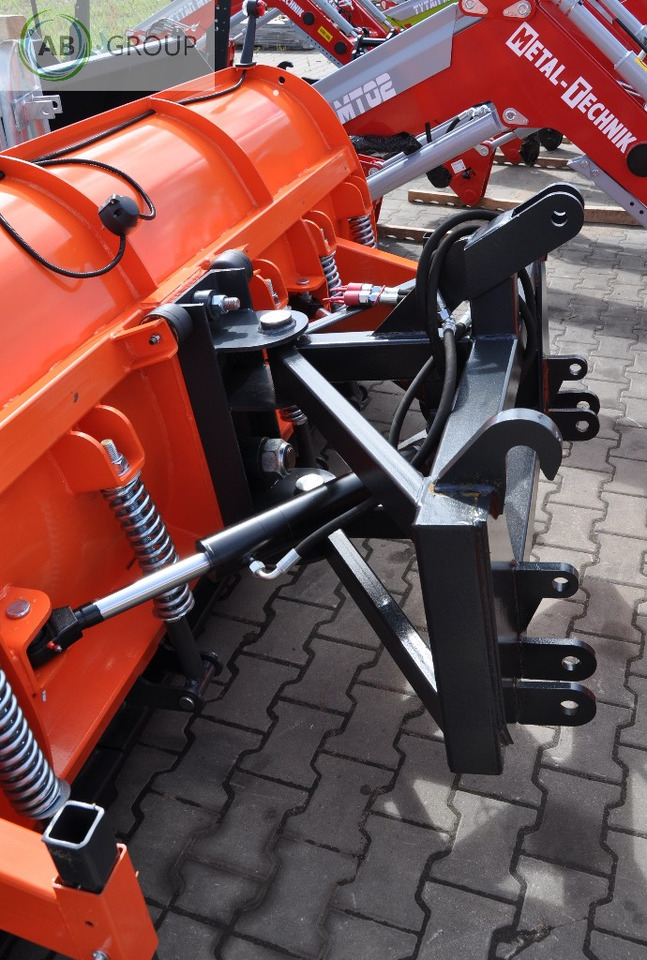 Metal-Technik snow plow 3.0 m category II - Lame à neige pour Machine agricole: photos 5 Metal-Technik snow plow 3.0 m category II - Lame à neige pour Machine agricole: photos 5