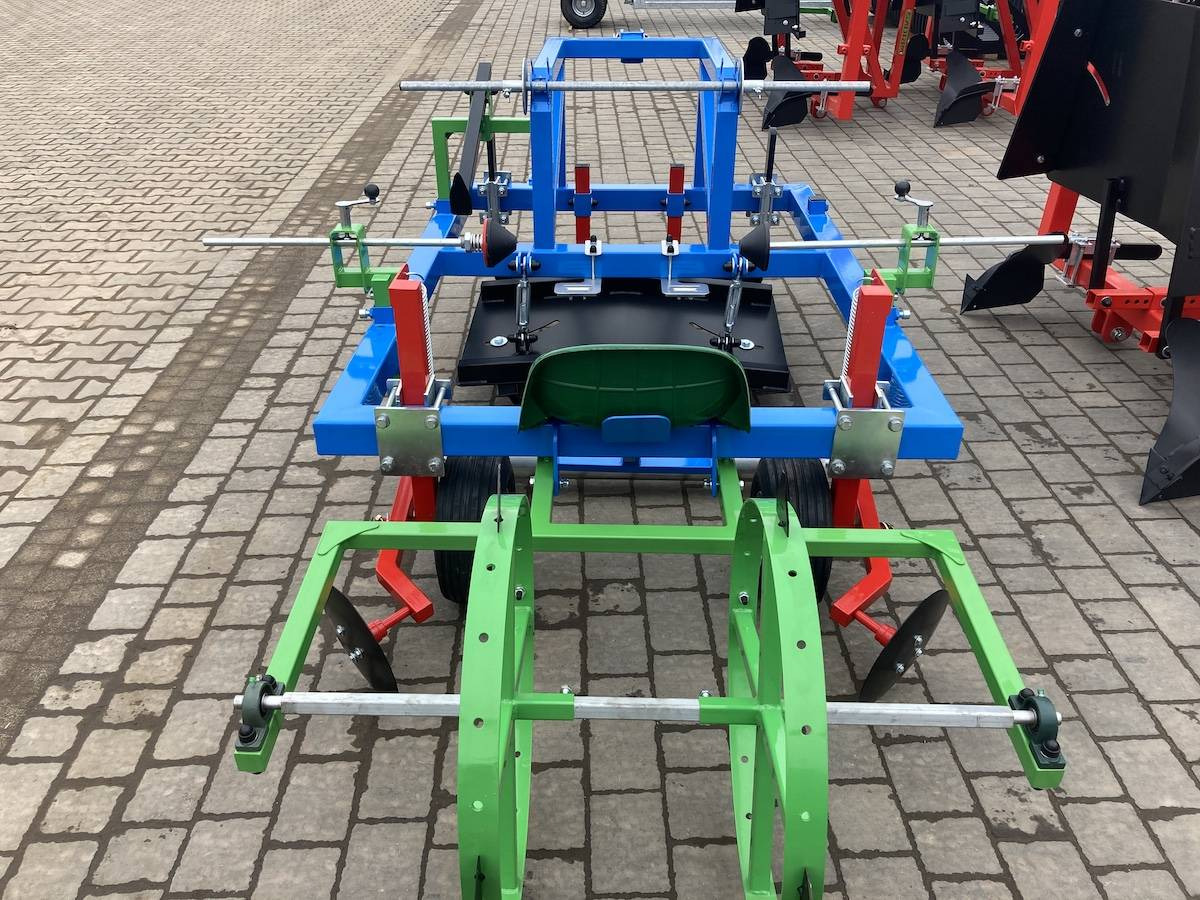 Sadrim bed forming machine MDZ-1 - Outils du sol: photos 2 Sadrim bed forming machine MDZ-1 - Outils du sol: photos 2