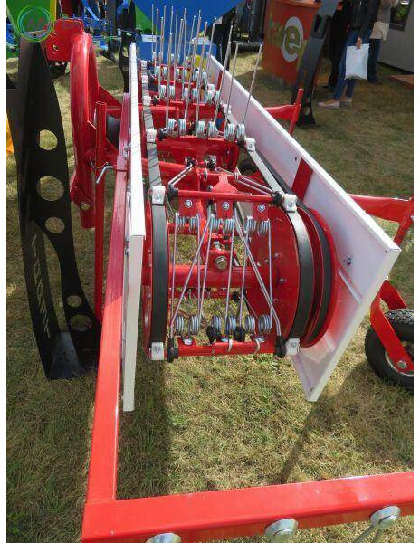 Schwader Z296 / Belt rake Z296 / Ленточные грабли Z296 - Faneuse: photos 4 Schwader Z296 / Belt rake Z296 / Ленточные грабли Z296 - Faneuse: photos 4