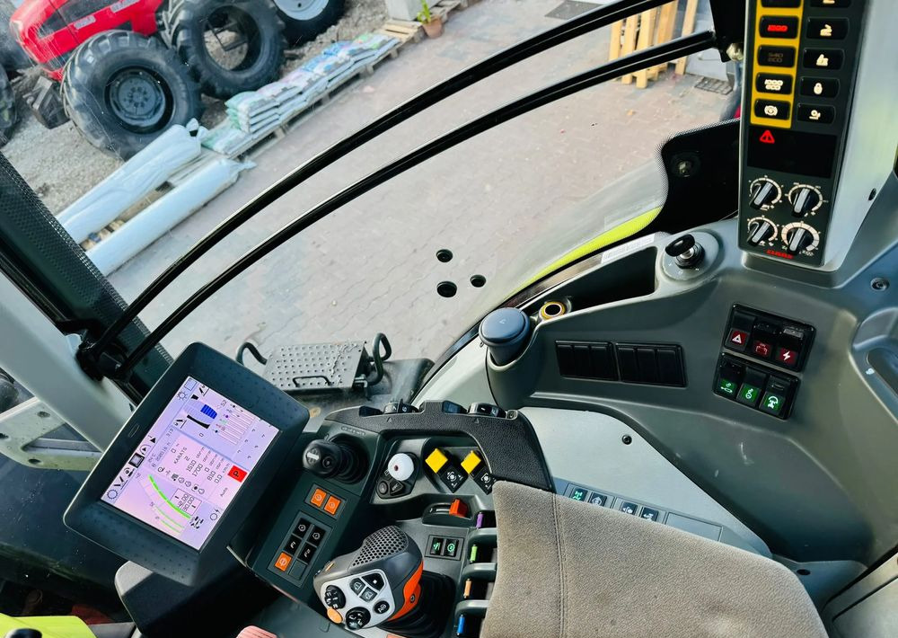 Tracteur agricole Claas Axion 930 CMATIC CEBIS: photos 12 Tracteur agricole Claas Axion 930 CMATIC CEBIS: photos 12