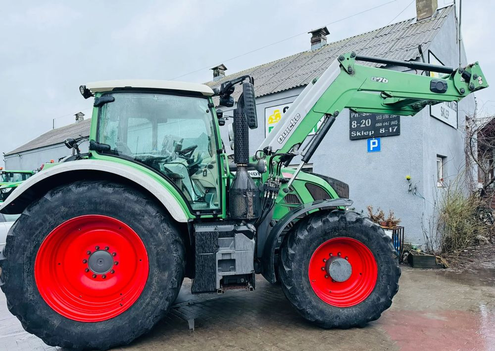 Tracteur agricole Fendt 724: photos 10