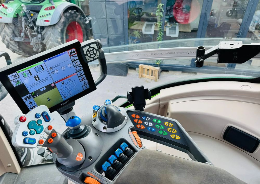 Tracteur agricole Fendt 828 Vario profi PLUS: photos 18