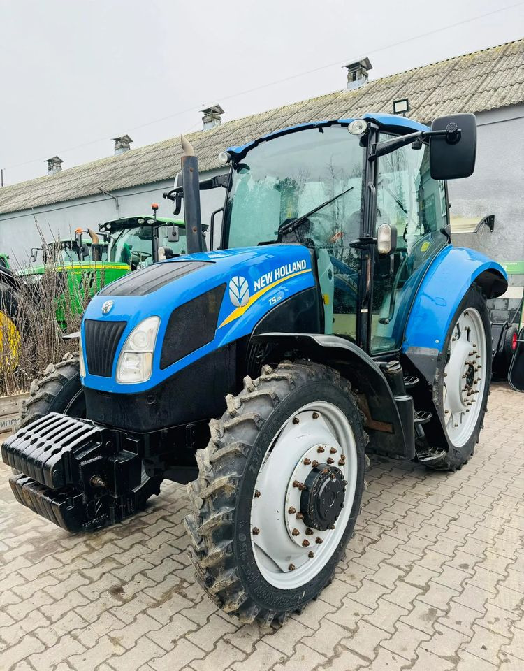 New Holland T5.115 - Tracteur agricole: photos 4 New Holland T5.115 - Tracteur agricole: photos 4