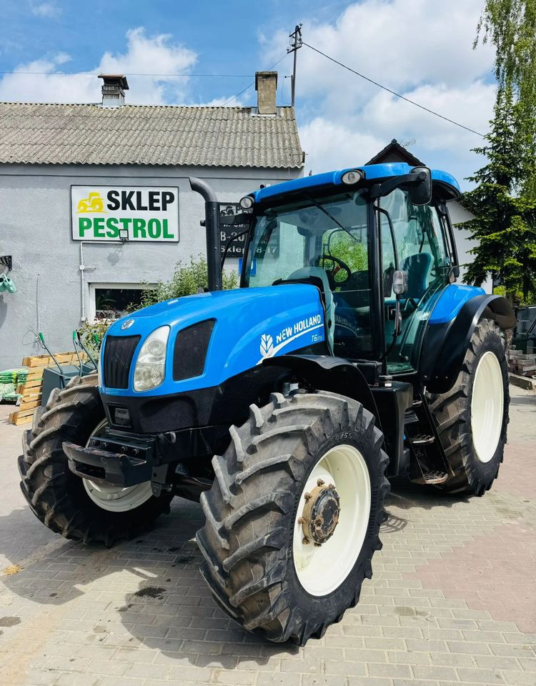 New Holland T6.175 - Tracteur agricole: photos 4 New Holland T6.175 - Tracteur agricole: photos 4