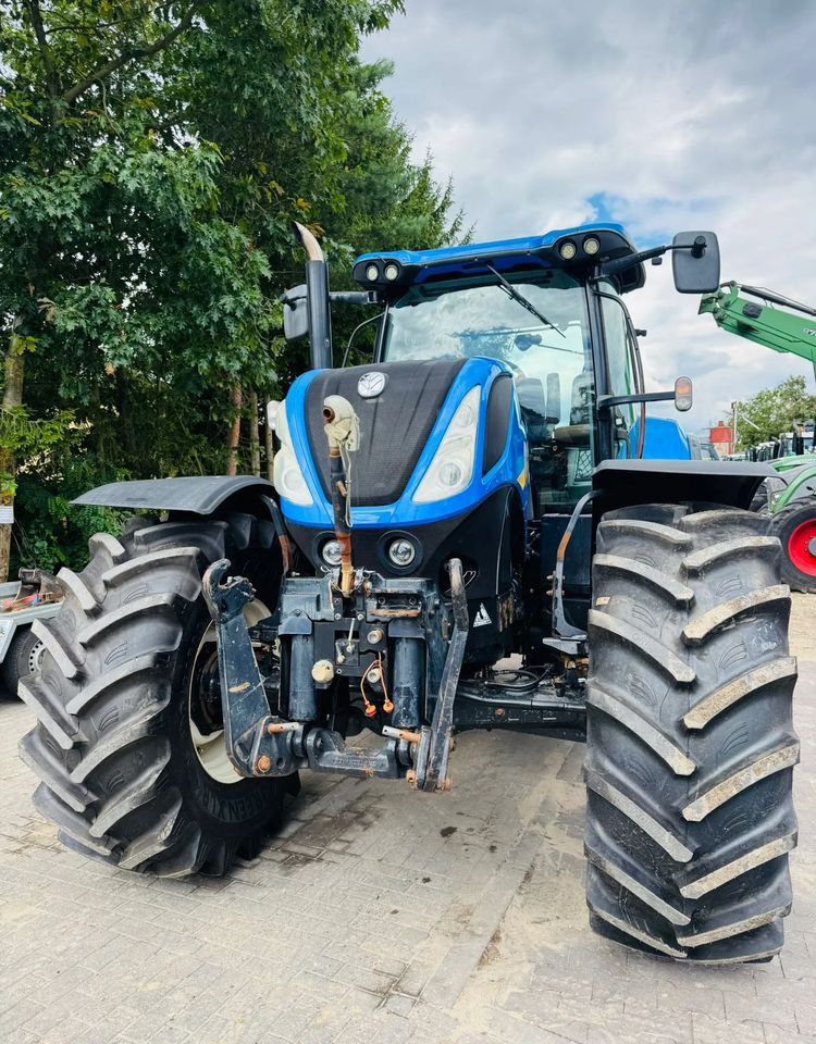 New Holland T7.230 - Tracteur agricole: photos 5 New Holland T7.230 - Tracteur agricole: photos 5