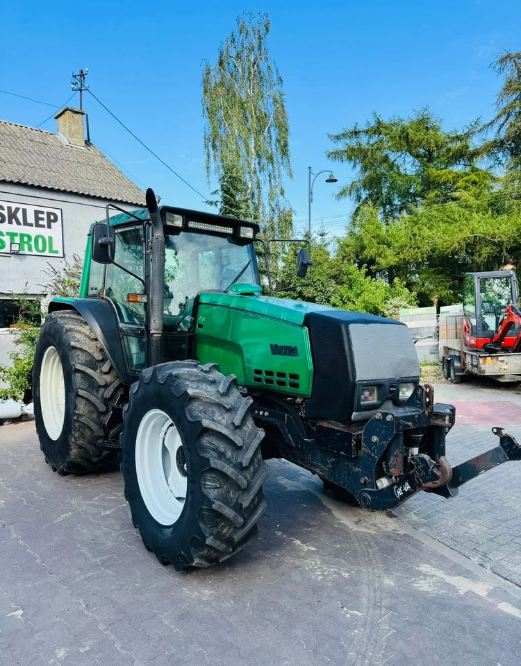 Valtra 8150 - Tracteur agricole: photos 1 Valtra 8150 - Tracteur agricole: photos 1