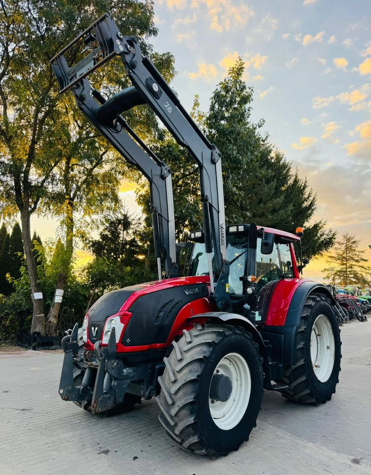 Valtra T213 Versu - Tracteur agricole: photos 1 Valtra T213 Versu - Tracteur agricole: photos 1