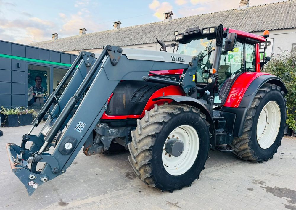Valtra T213 Versu - Tracteur agricole: photos 4 Valtra T213 Versu - Tracteur agricole: photos 4