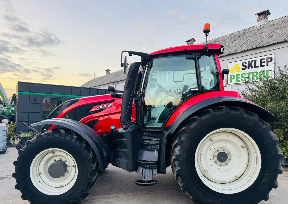 Valtra T214 ACTIVE - Tracteur agricole: photos 2 Valtra T214 ACTIVE - Tracteur agricole: photos 2