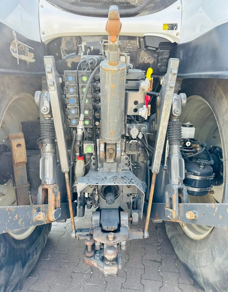 Crédit-bail de  Valtra T254 Versu Valtra T254 Versu: photos 15