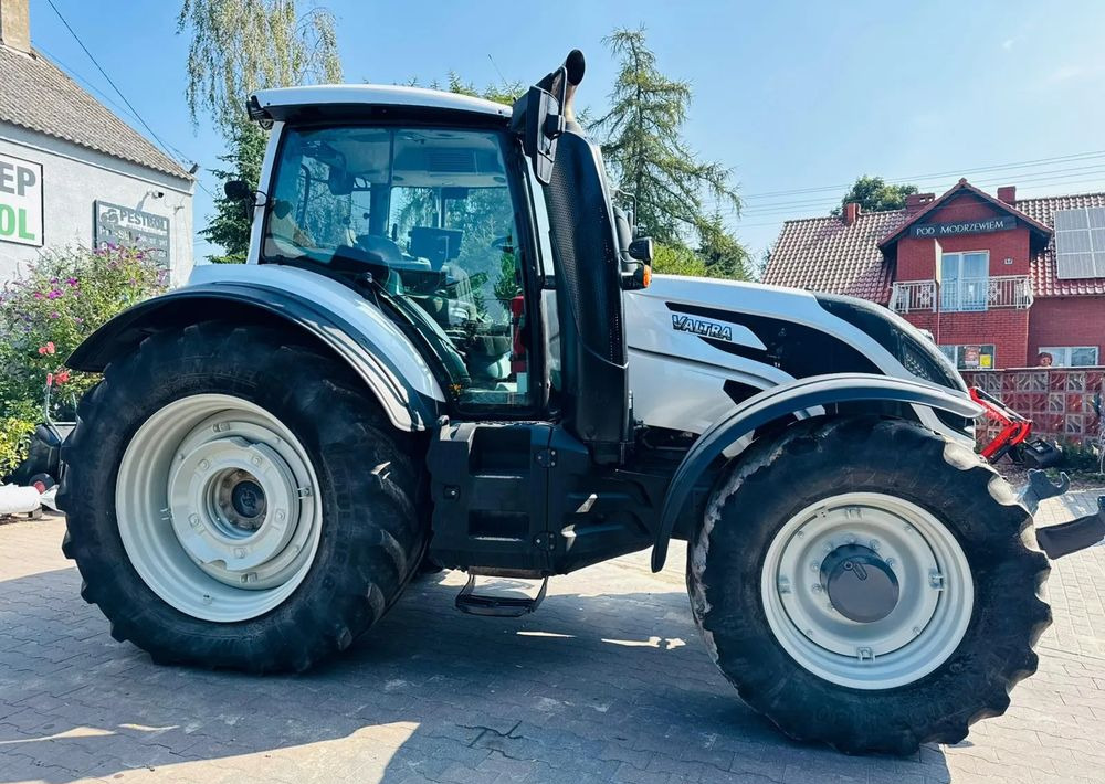 Valtra T254 Versu - Tracteur agricole: photos 5 Valtra T254 Versu - Tracteur agricole: photos 5