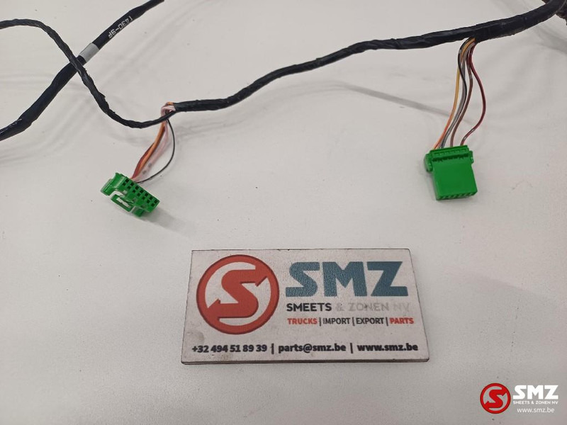 Caterpillar Air Conditioning Evaporation wire harness Caterpil - Câble/ Fil pour Camion: photos 2 Caterpillar Air Conditioning Evaporation wire harness Caterpil - Câble/ Fil pour Camion: photos 2