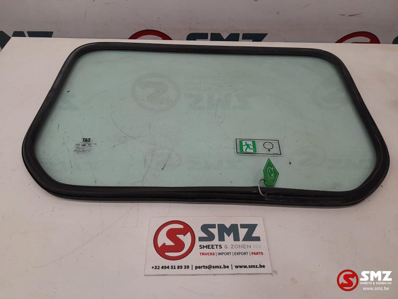 Caterpillar Glass rear Caterpillar - Fenêtre et pièces pour Matériel de manutention: photos 2 Caterpillar Glass rear Caterpillar - Fenêtre et pièces pour Matériel de manutention: photos 2