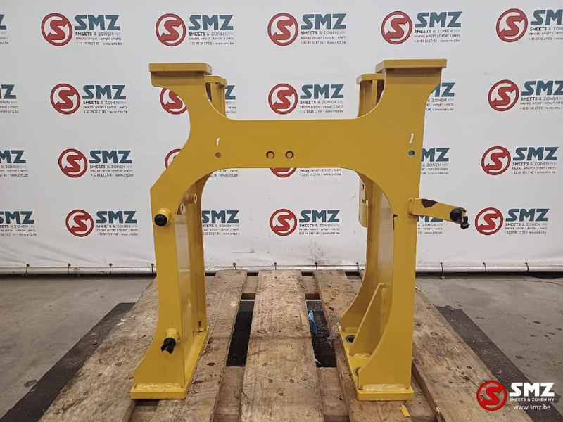 Caterpillar Mounting main valve control Caterpillar - Frame/ Châssis pour Camion: photos 1 Caterpillar Mounting main valve control Caterpillar - Frame/ Châssis pour Camion: photos 1