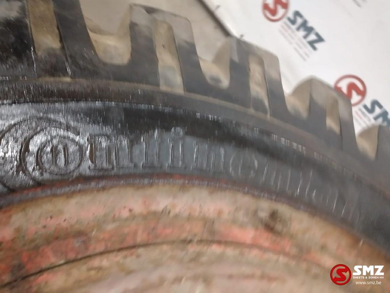 Continental Occ industrieband Continental 10.5-20 - Pneu pour Camion: photos 3 Continental Occ industrieband Continental 10.5-20 - Pneu pour Camion: photos 3