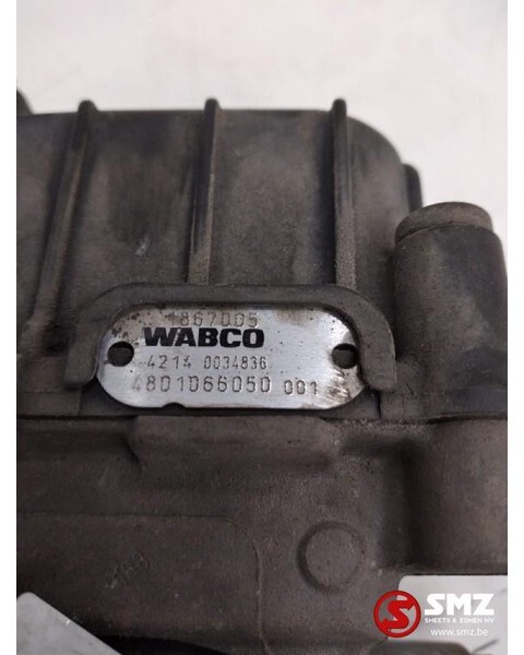 DAF Occ Abs modulator vooras DAF XF106 - Valve de frein pour Camion: photos 3 DAF Occ Abs modulator vooras DAF XF106 - Valve de frein pour Camion: photos 3