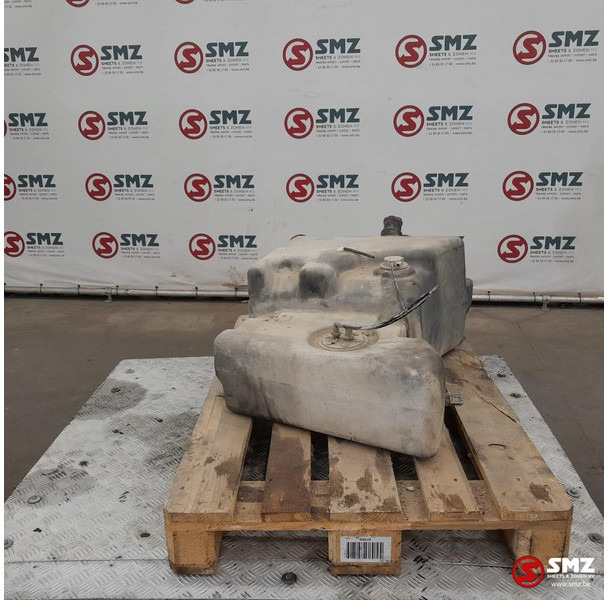 DAF Occ AdBluetank 100L DAF - Système de carburant pour Camion: photos 4 DAF Occ AdBluetank 100L DAF - Système de carburant pour Camion: photos 4