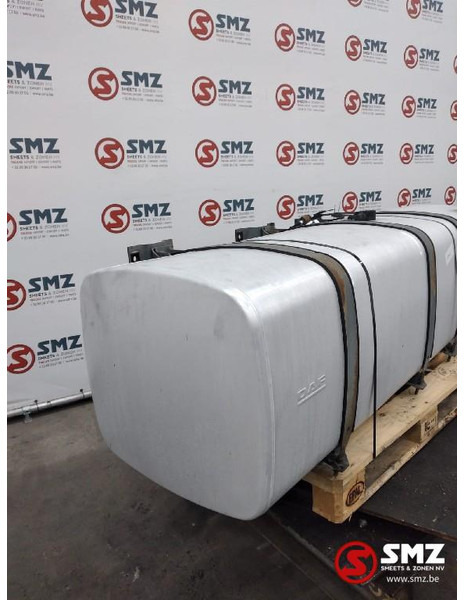 DAF Occ brandstoftank 750L DAF - Réservoir de carburant pour Camion: photos 4 DAF Occ brandstoftank 750L DAF - Réservoir de carburant pour Camion: photos 4