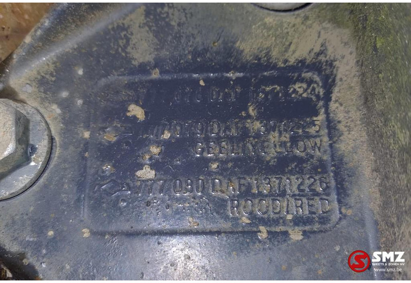 DAF Occ spatbord + spatbordsteun rechtsachteraan DAF - Carrosserie et extérieur pour Camion: photos 5 DAF Occ spatbord + spatbordsteun rechtsachteraan DAF - Carrosserie et extérieur pour Camion: photos 5