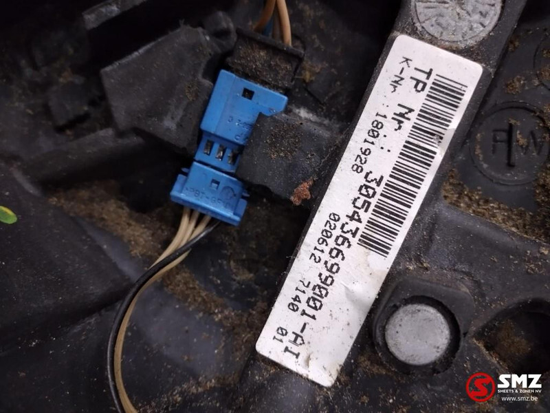 DAF Occ stuurwiel + klokveer DAF XF105 - Commande de gouvernail pour Camion: photos 3 DAF Occ stuurwiel + klokveer DAF XF105 - Commande de gouvernail pour Camion: photos 3