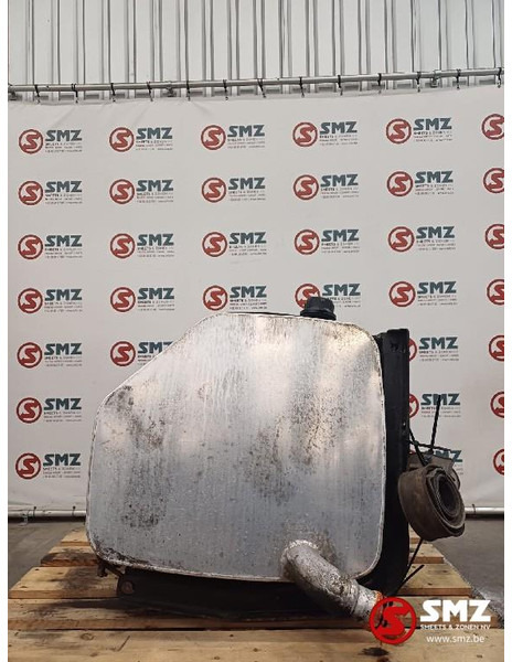 Diversen Occ hydraulische tank HT-200 Hydraultankar - Réservoir hydraulique pour Camion: photos 3 Diversen Occ hydraulische tank HT-200 Hydraultankar - Réservoir hydraulique pour Camion: photos 3