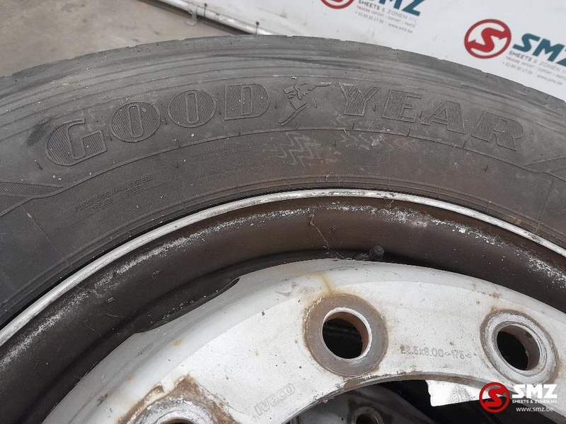 Goodyear Occ vrachtwagenband Goodyear 315/70R22.5 156/150L - Pneu pour Camion: photos 2 Goodyear Occ vrachtwagenband Goodyear 315/70R22.5 156/150L - Pneu pour Camion: photos 2