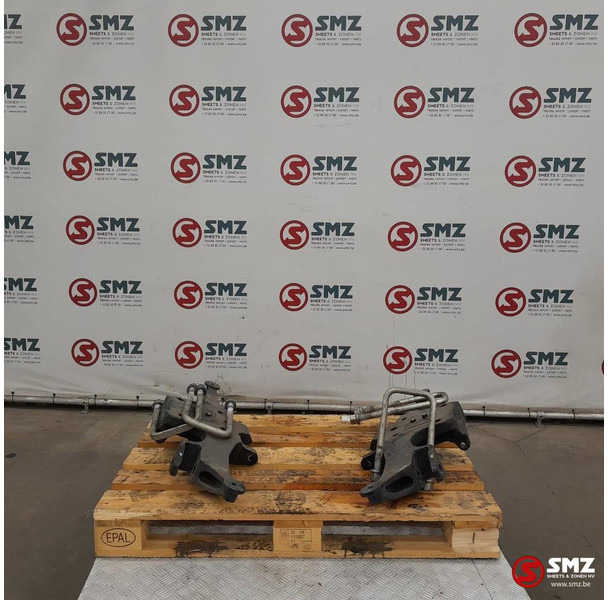 Iveco Occ set bladveersteunen L/R aandrijfas Iveco - Frame/ Châssis pour Camion: photos 4 Iveco Occ set bladveersteunen L/R aandrijfas Iveco - Frame/ Châssis pour Camion: photos 4