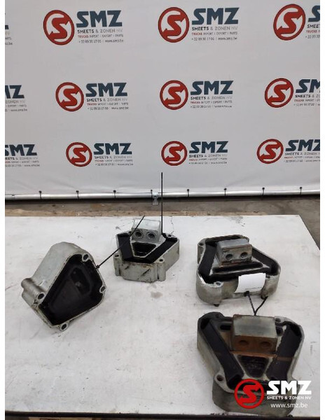 Iveco Occ set motorsteunen Iveco Trakker 41219893 412198 - Support de moteur pour Camion: photos 1 Iveco Occ set motorsteunen Iveco Trakker 41219893 412198 - Support de moteur pour Camion: photos 1