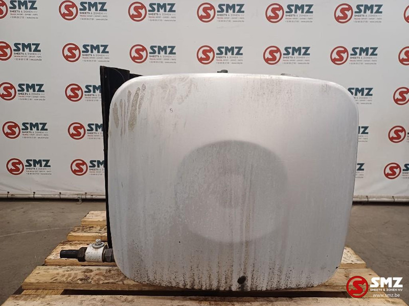 MAN Occ brandstoftank 250L MAN - Réservoir de carburant pour Camion: photos 4 MAN Occ brandstoftank 250L MAN - Réservoir de carburant pour Camion: photos 4