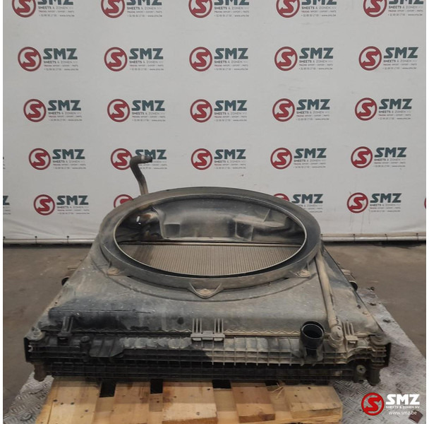 MAN Occ radiator + intercooler + expansievat MAN - Radiateur pour Camion: photos 2 MAN Occ radiator + intercooler + expansievat MAN - Radiateur pour Camion: photos 2