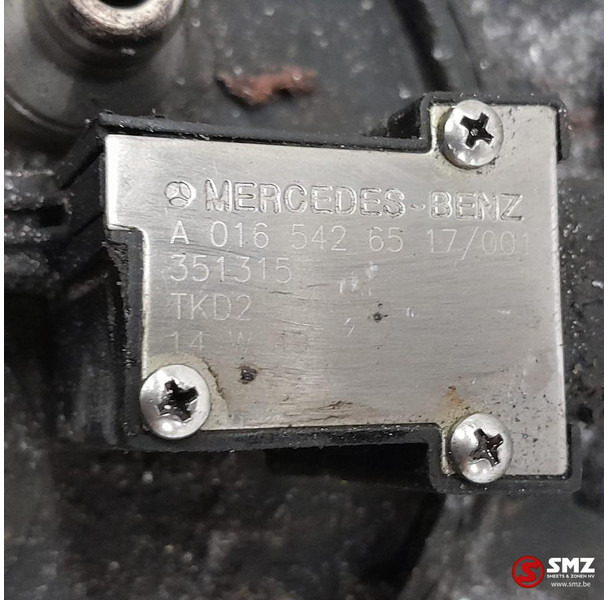 Mercedes-Benz Occ AdBluetank 60L + AdBlueniveausensor Mercedes - Système de carburant pour Camion: photos 5 Mercedes-Benz Occ AdBluetank 60L + AdBlueniveausensor Mercedes - Système de carburant pour Camion: photos 5