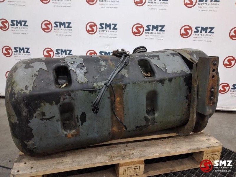 Mercedes-Benz Occ Brandstoftank 210L Mercedes 2527 - Réservoir de carburant pour Camion: photos 3 Mercedes-Benz Occ Brandstoftank 210L Mercedes 2527 - Réservoir de carburant pour Camion: photos 3