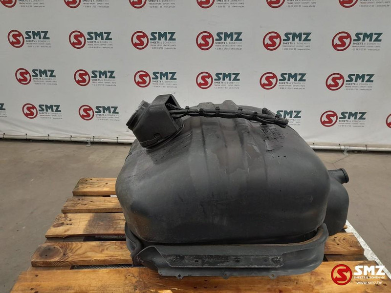 Mercedes-Benz Occ brandstoftank 125L Mercedes - Réservoir de carburant pour Camion: photos 3 Mercedes-Benz Occ brandstoftank 125L Mercedes - Réservoir de carburant pour Camion: photos 3