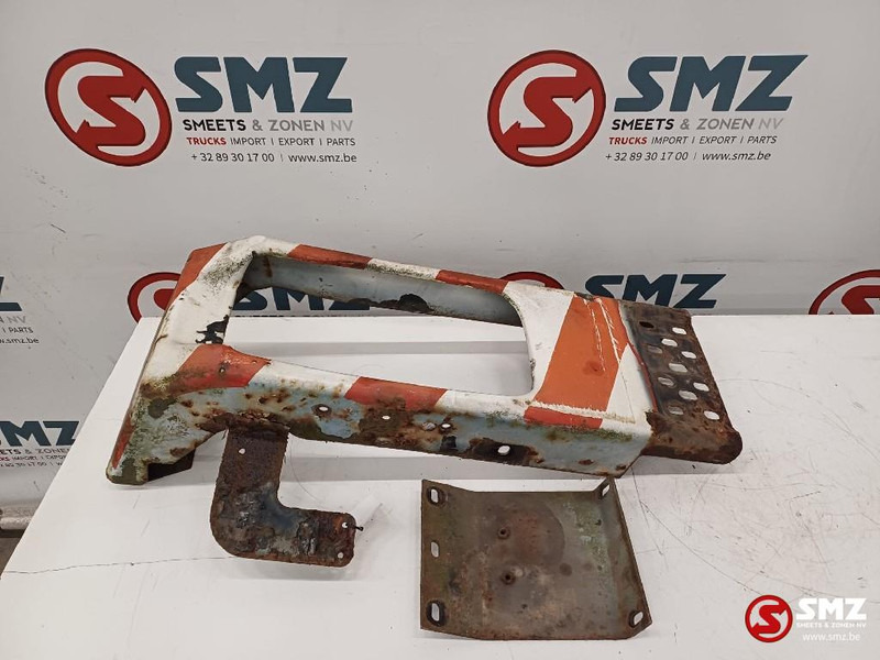 Mercedes-Benz Occ bumperhoek rechts Mercedes - Pare-chocs pour Camion: photos 1 Mercedes-Benz Occ bumperhoek rechts Mercedes - Pare-chocs pour Camion: photos 1