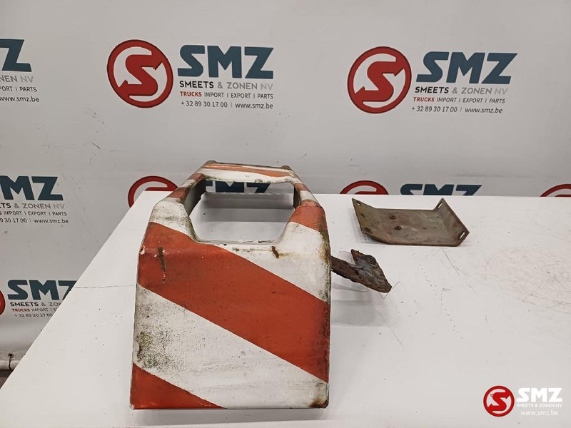 Mercedes-Benz Occ bumperhoek rechts Mercedes - Pare-chocs pour Camion: photos 4 Mercedes-Benz Occ bumperhoek rechts Mercedes - Pare-chocs pour Camion: photos 4