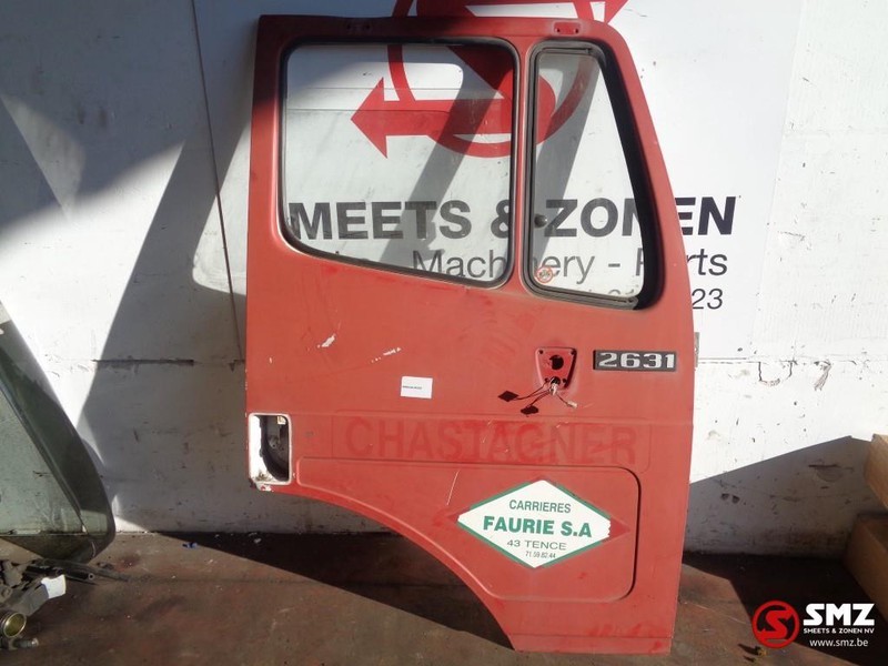 Mercedes-Benz Occ deur rechts mercedes sk - Portière et pièces pour Camion: photos 1 Mercedes-Benz Occ deur rechts mercedes sk - Portière et pièces pour Camion: photos 1