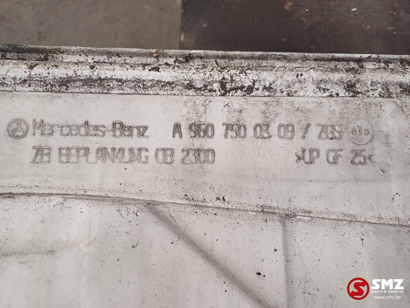 Mercedes-Benz Occ grille Mercedes - Calandre pour Camion: photos 5 Mercedes-Benz Occ grille Mercedes - Calandre pour Camion: photos 5