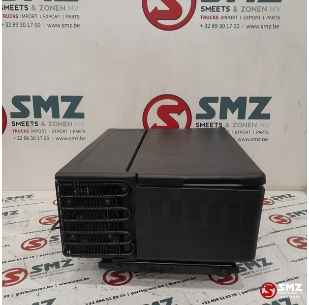 Mercedes-Benz Occ koelkast Mercedes - Cabine et intérieur pour Camion: photos 5 Mercedes-Benz Occ koelkast Mercedes - Cabine et intérieur pour Camion: photos 5