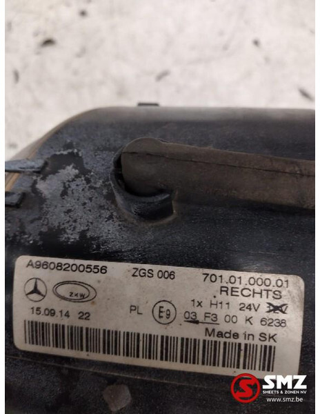 Mercedes-Benz Occ mistlicht rechts Mercedes - Feu anti-brouillard pour Camion: photos 3 Mercedes-Benz Occ mistlicht rechts Mercedes - Feu anti-brouillard pour Camion: photos 3