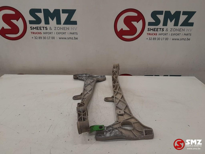 Mercedes-Benz Occ set koplampsteunen L/R Mercedes - Feu avant pour Camion: photos 3 Mercedes-Benz Occ set koplampsteunen L/R Mercedes - Feu avant pour Camion: photos 3