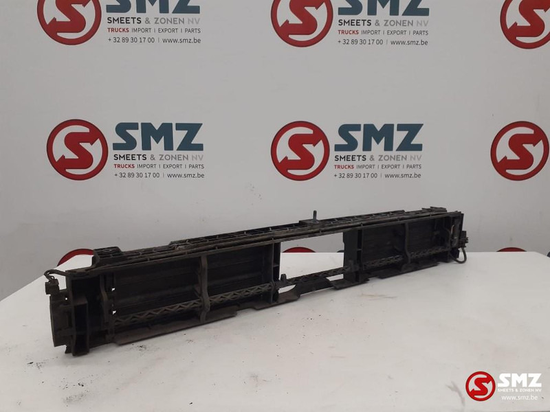 Mercedes-Benz Occ ventilatorkap Mercedes - Calandre pour Camion: photos 1 Mercedes-Benz Occ ventilatorkap Mercedes - Calandre pour Camion: photos 1