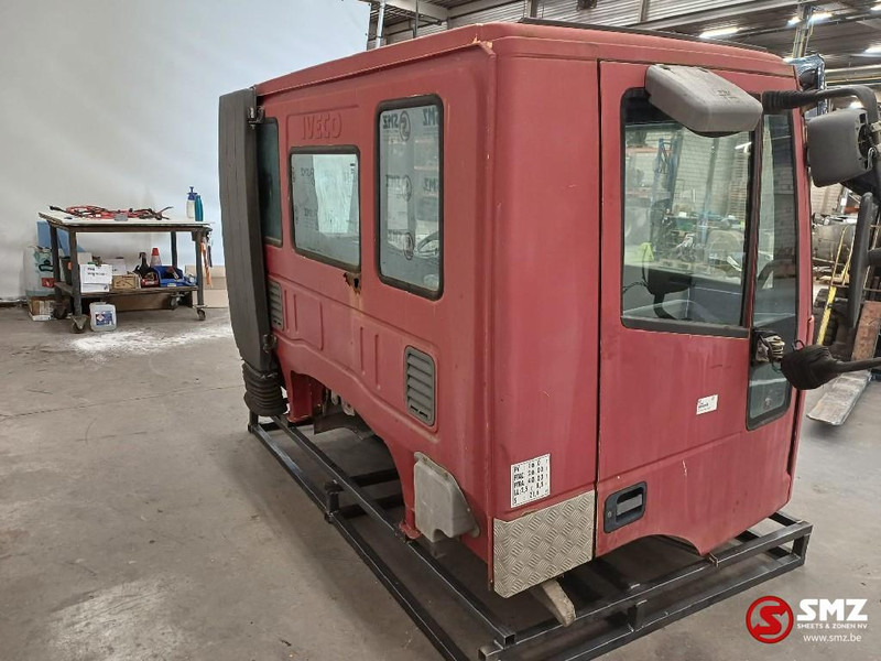 Iveco Occ Cabine Iveco Trakker - Pièces de rechange pour Camion: photos 5 Iveco Occ Cabine Iveco Trakker - Pièces de rechange pour Camion: photos 5