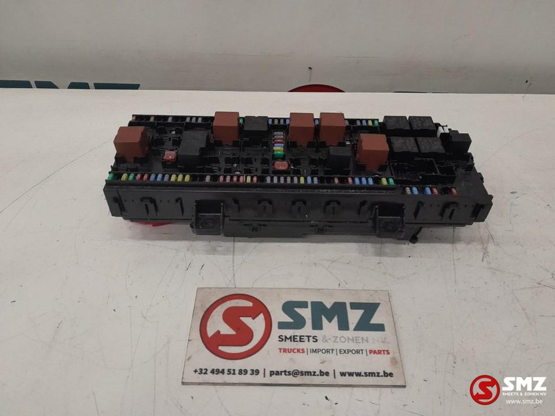 Renault Occ ECU VMCU2 regeleenheid Renault - Bloc de gestion pour Camion: photos 1 Renault Occ ECU VMCU2 regeleenheid Renault - Bloc de gestion pour Camion: photos 1