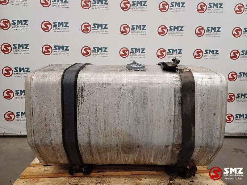 Renault Occ brandstoftank 400L Renault - Réservoir de carburant pour Camion: photos 1 Renault Occ brandstoftank 400L Renault - Réservoir de carburant pour Camion: photos 1