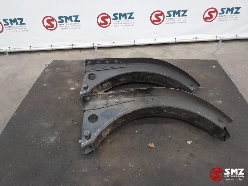 Renault Occ set tanksteunen Renault T 20721537 - Système de carburant pour Camion: photos 1 Renault Occ set tanksteunen Renault T 20721537 - Système de carburant pour Camion: photos 1