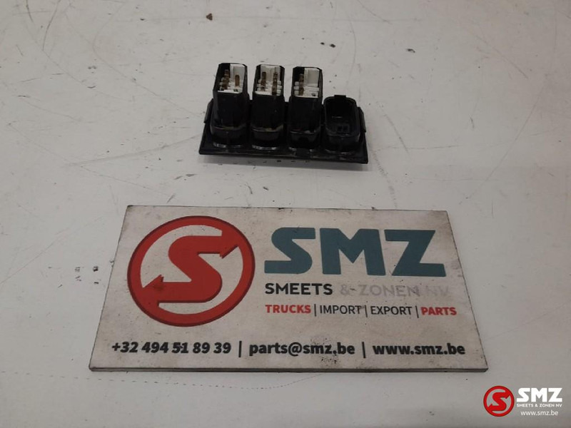 Scania Occ dashbordschakelaars Scania - Système électrique pour Camion: photos 3 Scania Occ dashbordschakelaars Scania - Système électrique pour Camion: photos 3