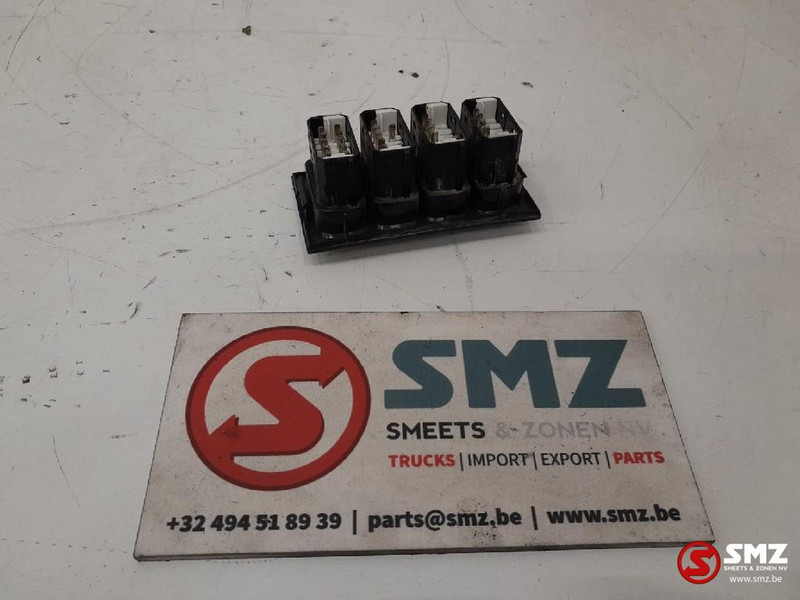 Scania Occ dashbordschakelaars Scania - Système électrique pour Camion: photos 3 Scania Occ dashbordschakelaars Scania - Système électrique pour Camion: photos 3